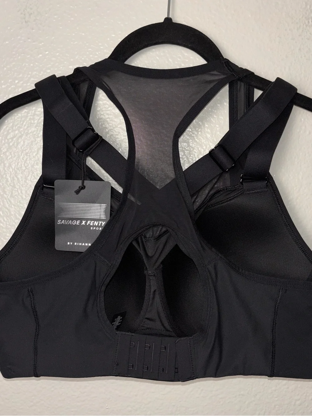 NWT Savage X Fenty Breakthru High-Impact Sports Bra Caviar Black women's 36D